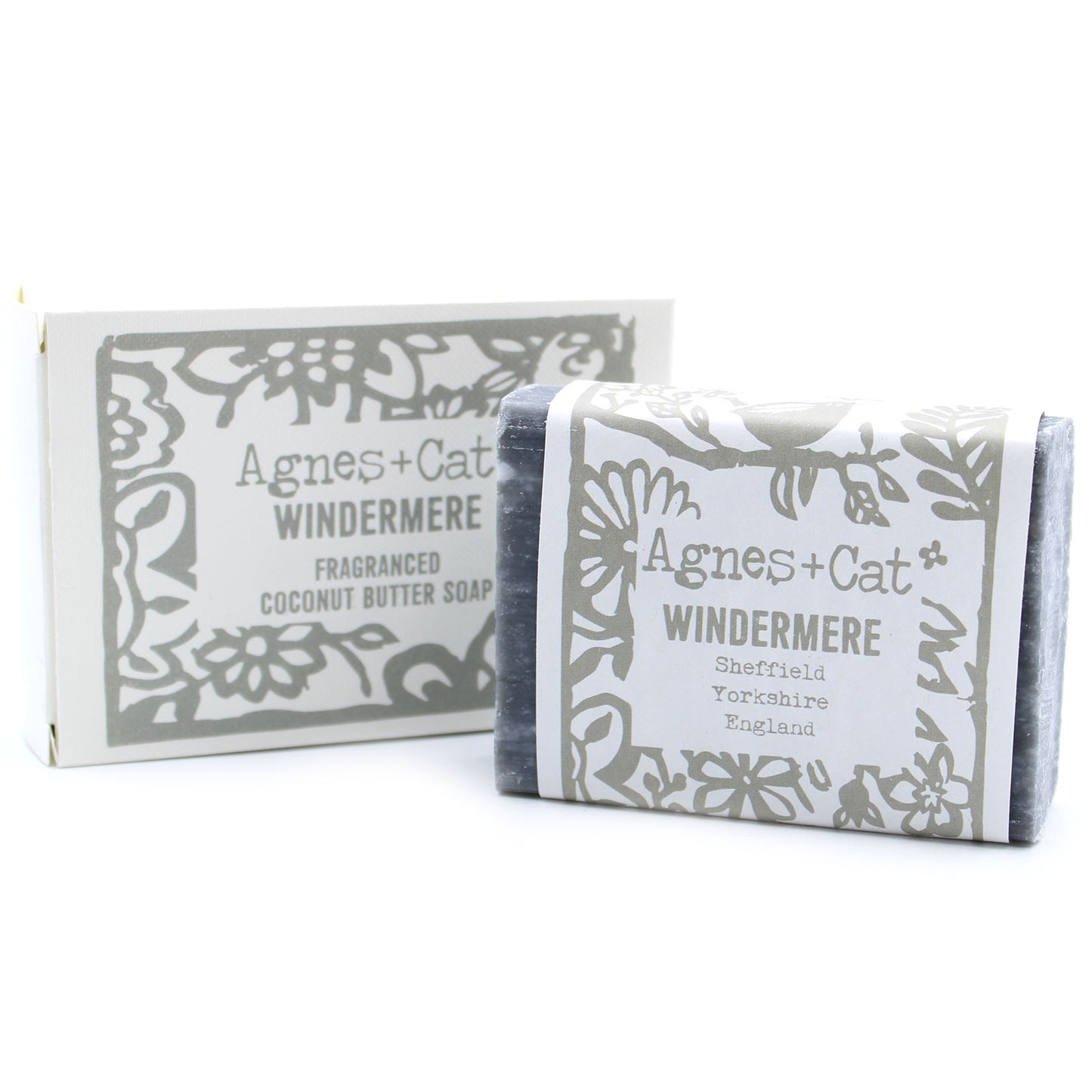 Jabón Artesanal Agnes+Cat Windermere 140g, natural y aromático, con su caja y envoltorio sobre fondo blanco, ideal para un cuidado de piel suave y aromático.